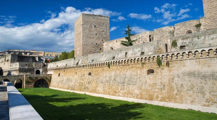 Castle Suite Bari Luaran gambar
